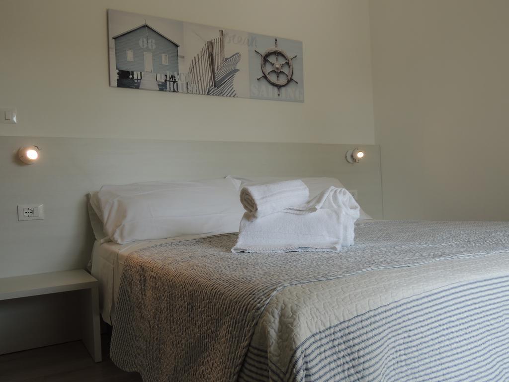 Hotel Ai Fiori Градо Экстерьер фото