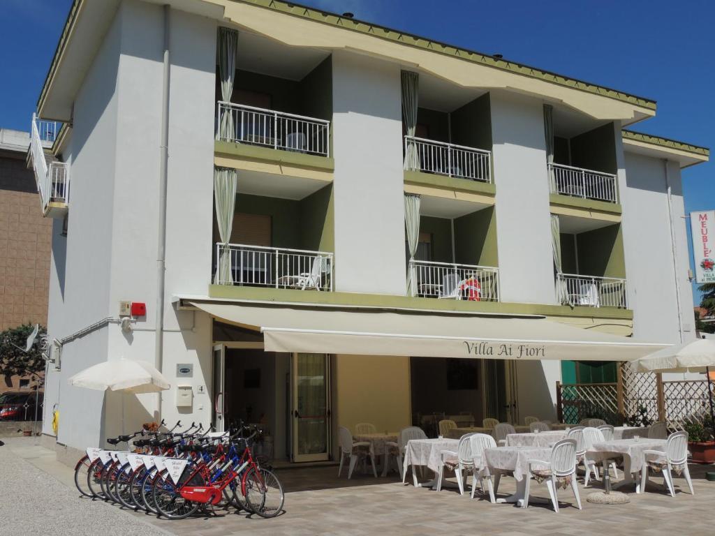 Hotel Ai Fiori Градо Экстерьер фото